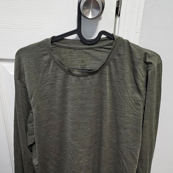 Tracksmith Session Longsleeve, Beetlegreen - Picture 1 of 2